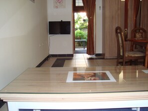 Classic Apartment, Hill View | Living area