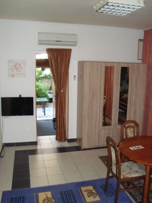 Appartamento Classic, vista collina | Area soggiorno