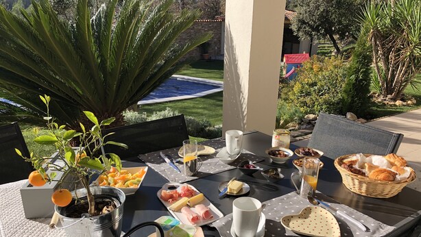 Breakfast area - Le Clos de Saint Esprit Ocre en Provence (Draguignan)
