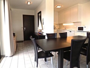 Apartment, 3 Bedrooms | Living area | Flat-screen TV, DVD player - Havenzicht 105 (Nieuwpoort)