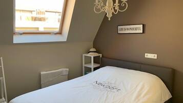 Apartment | Iron/ironing board