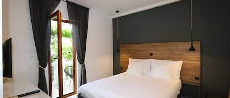 2 bedrooms, iron/ironing board, Internet, bed sheets