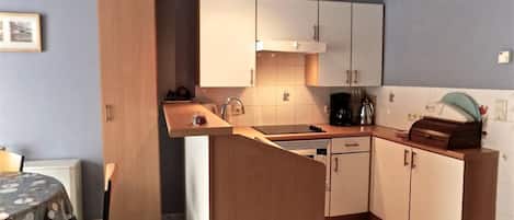 Estúdio | Cozinha privada | Geladeira grande, micro-ondas, fogão, cooktop
