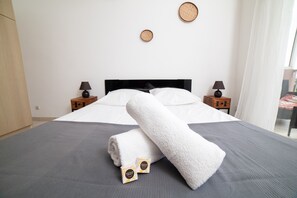 City-Apartment, 1 Doppelbett und Schlafsofa, Bergblick (1 Bedroom) | Ausblick vom Zimmer