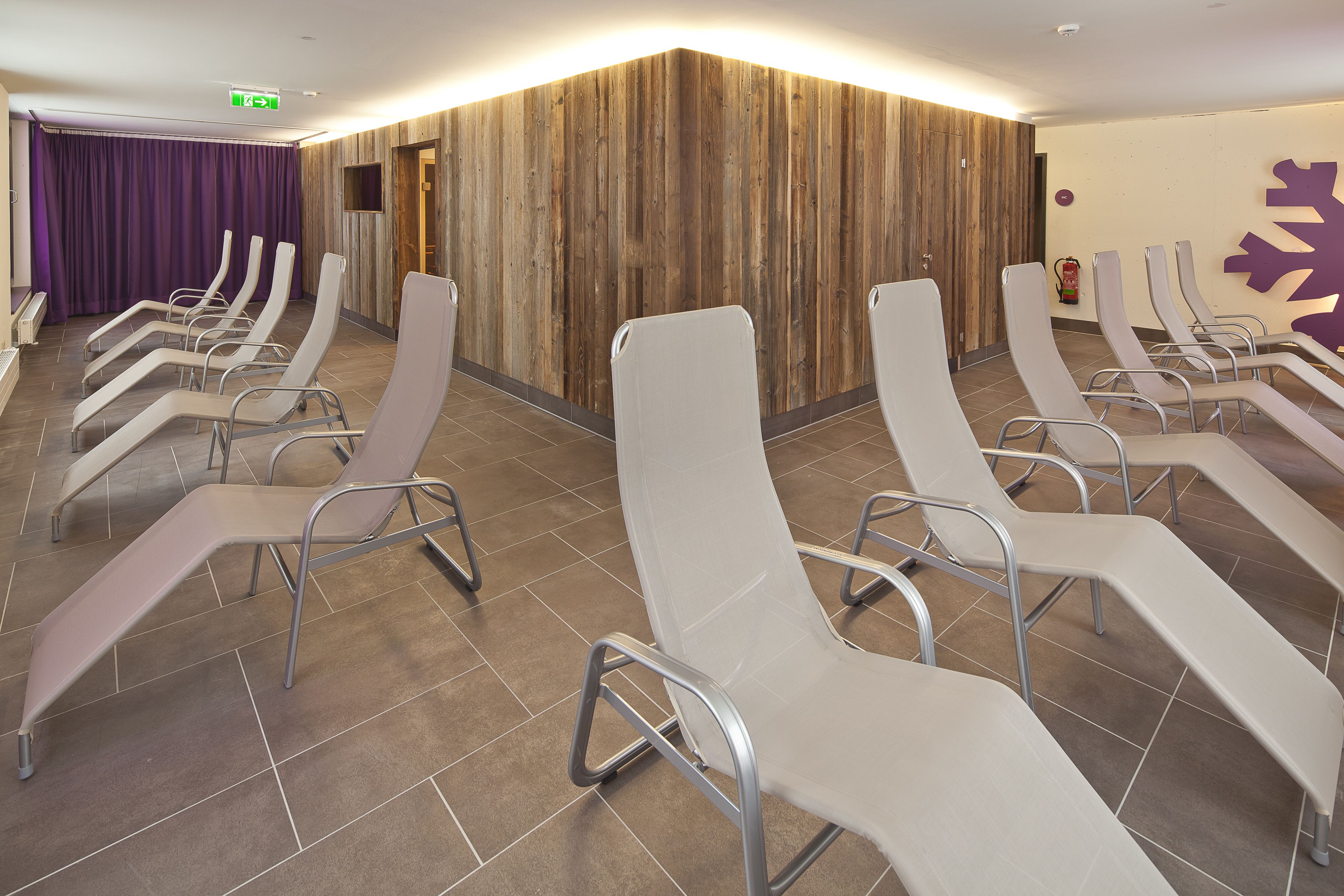 steam room, 3 treatment rooms