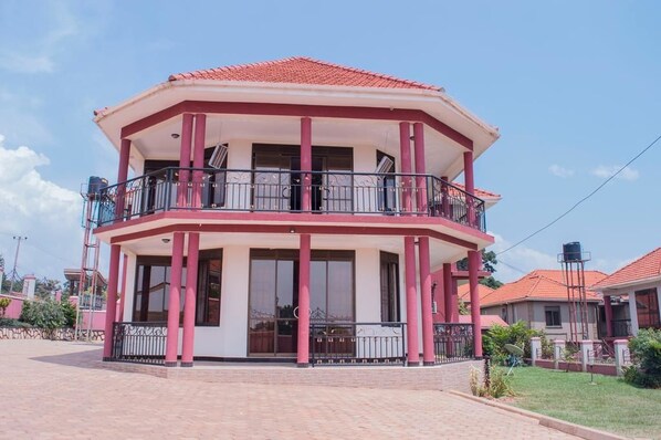 Exterior - Marina Lake View Apartments (Jinja)