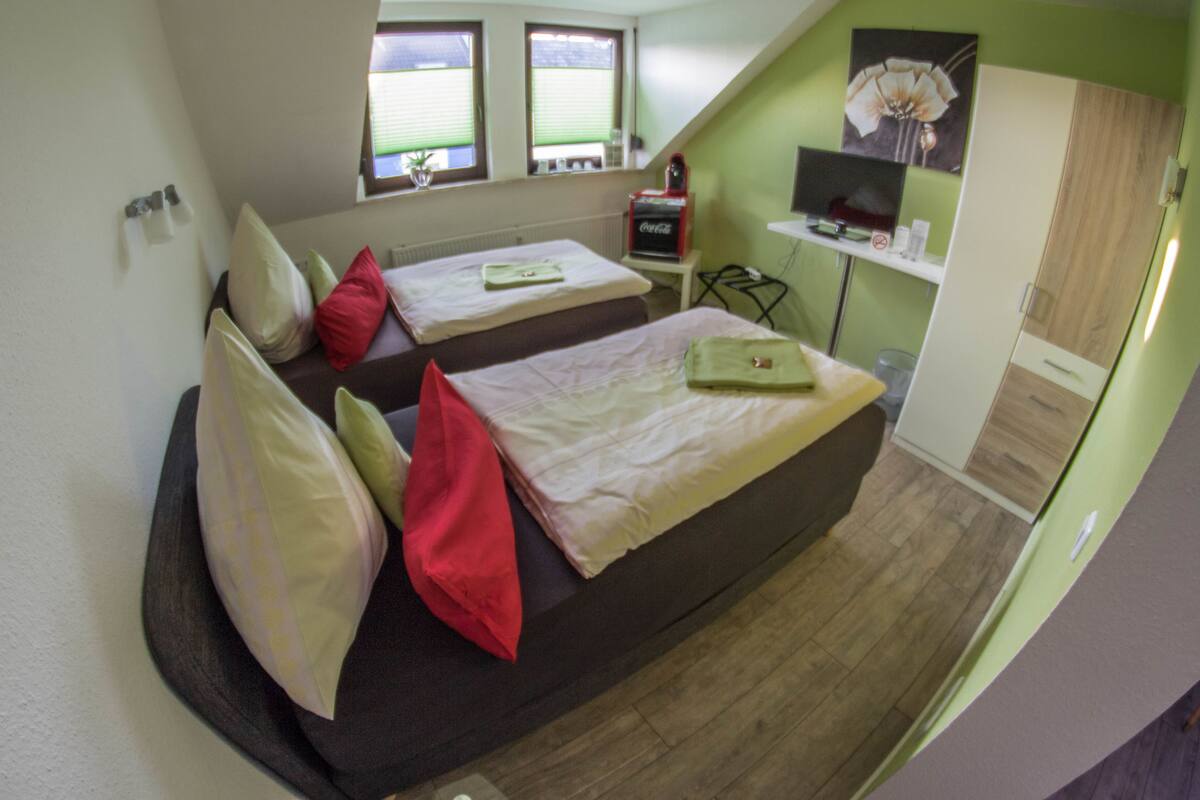 Chambre Confort double | Accès au Wi-Fi (inclus)