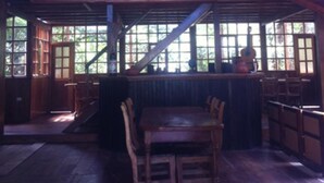 Interior - Mindo Loma Bird Lodge (Mindo)