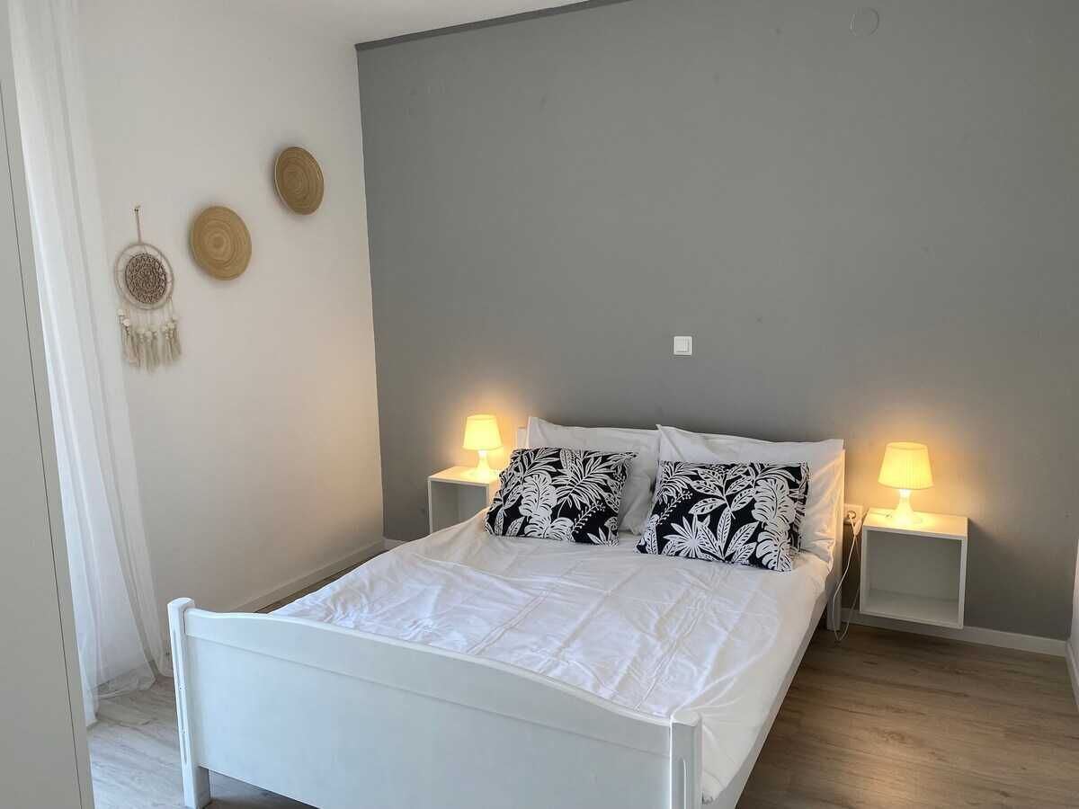 2 chambres, fer et planche à repasser, accès Internet, draps fournis