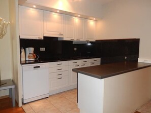 Apartment, 3 Bedrooms | Private kitchen | Fridge, stovetop, dishwasher, coffee/tea maker - Marco Polo 0102 (Nieuwpoort)