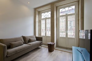 Appartement Ville | Coin séjour | Télévision LED de 40 pouces avec chaînes par câble, télévision