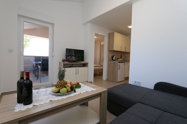 TV - Apartments Maric-Hlapa (10015-A4) - Soline - island Krk (Soline - island Krk)