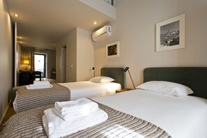 Duplex, 2 Bedrooms | Iron/ironing board, free cribs/infant beds, free WiFi, bed sheets - RVA Gustavo Eiffel Apartments (Porto)