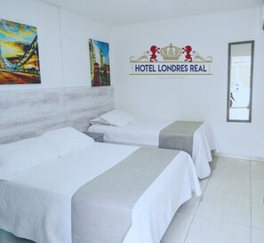 Traditional Room, 1 Queen Bed | Blackout drapes, iron/ironing board, rollaway beds, free WiFi - Hotel Londres Real (Valledupar)