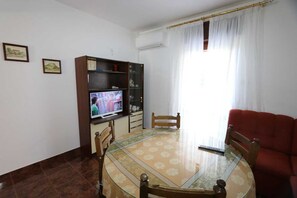 Interior - Apartment Grskovic G. Setaliste A4 (Silo - island Krk)