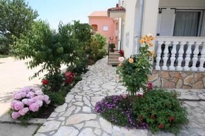 Property grounds - Apartment Znidarec Marica nr 1 (Silo - island Krk)