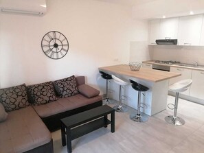 Interior - Apartment Grskovic G. Setaliste A2 (Silo - island Krk)