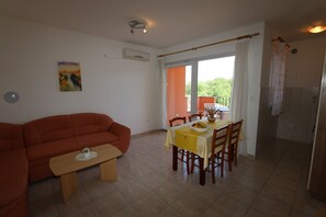 Dining - Apartments Dudovic Damir (10033-A3) - Silo - island Krk (Silo - island Krk)