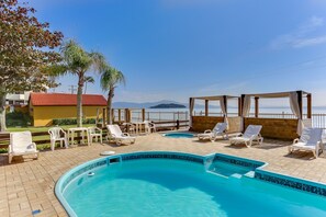 Outdoor pool - Hotel Canasvieiras (Florianópolis)