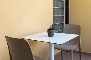 Deluxe-Zimmer, Stadtblick | Terrasse/Patio