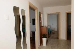 3 bedrooms, free WiFi, bed sheets - Apartment Sucic Slavica (60251-A2) (Silo - island Krk)