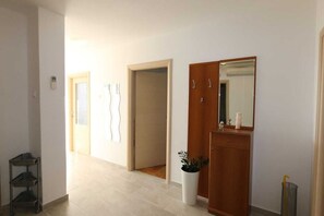 Interior - Apartment Sucic Slavica (60251-A2) (Silo - island Krk)