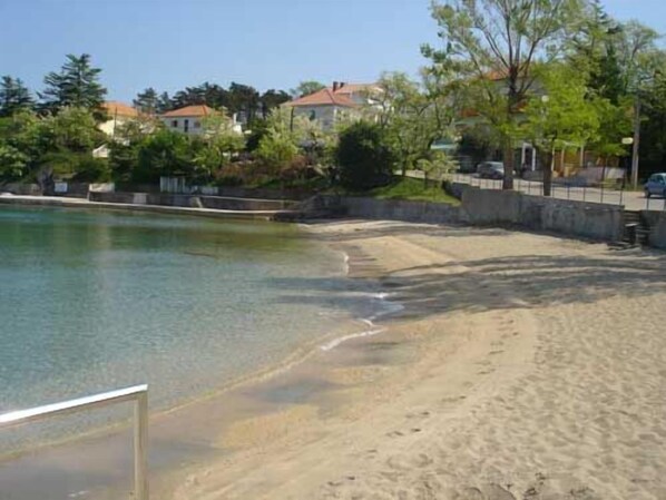 Beach nearby - Apartments Brusic Ana (60246-A1) - Silo - island Krk (Silo - island Krk)