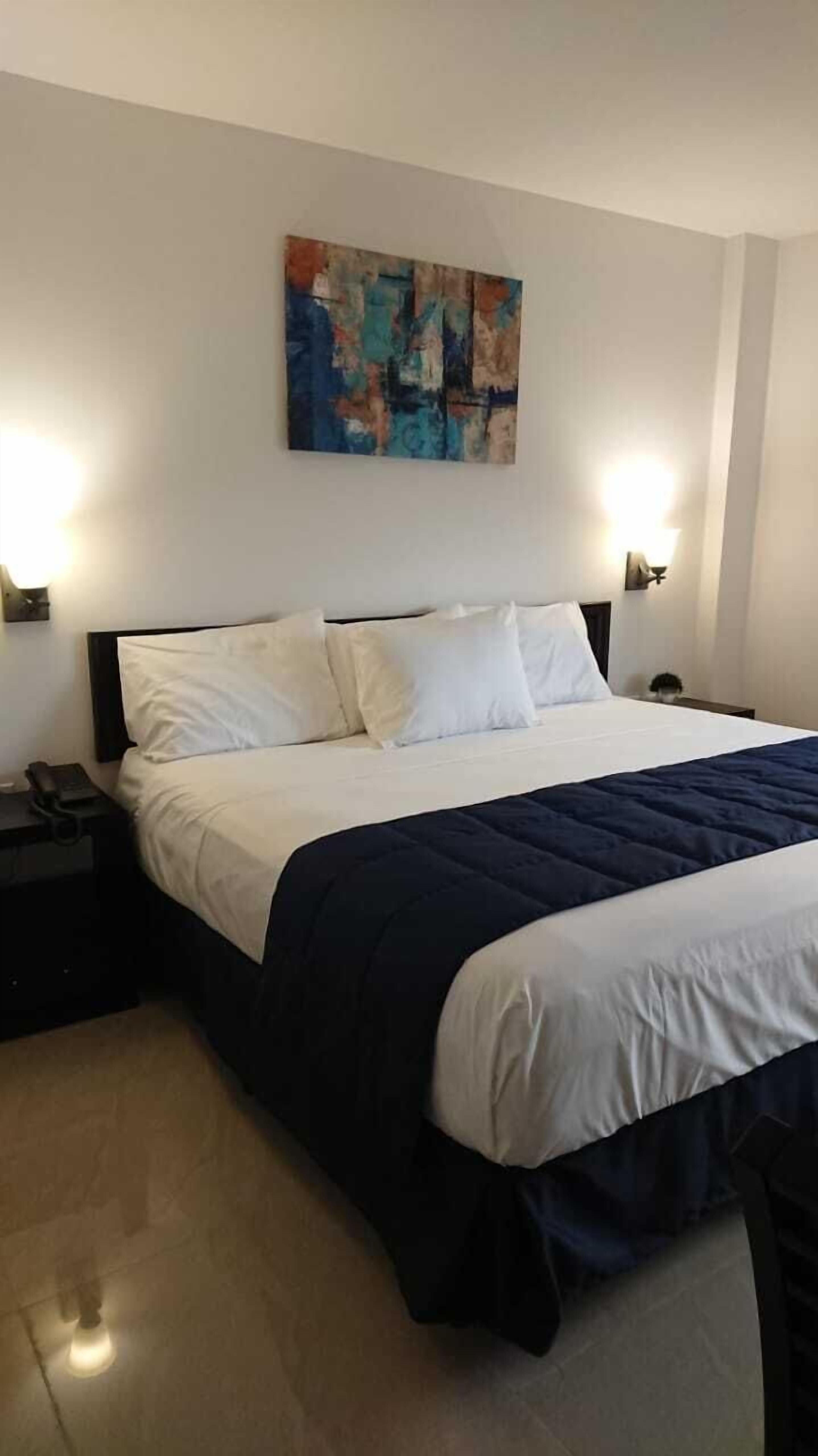 舒適客房 | 客廳 | 32 吋智能電視連有線電視頻道、電視、Netflix