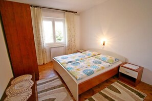 3 bedrooms, bed sheets - Apartment Drpić V. (10058-A1) - Silo - island Krk (Silo - island Krk)