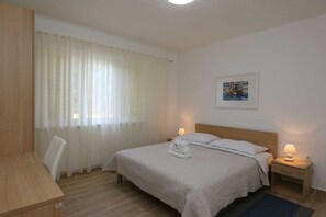 3 Schlafzimmer, Bügeleisen/Bügelbrett, Internetzugang, Bettwäsche