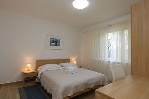 3 bedrooms, iron/ironing board, Internet, bed sheets - Apartments Sucic Slavica (60251-A1) - Silo - island Krk (Silo - island Krk)
