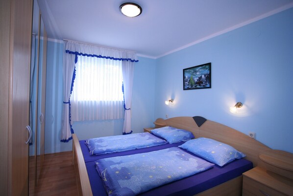 2 bedrooms, Internet, bed sheets