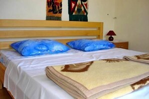 1 chambre, accès Internet, draps fournis