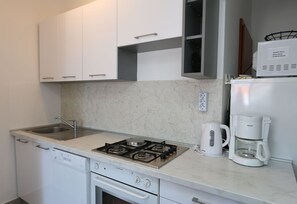 Fridge, microwave, stovetop, dishwasher - Apartments Fugosic Željka (60241-A1) - Silo - island Krk (Silo - island Krk)