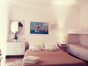 1 camera, Wi-Fi, lenzuola