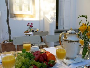 Petit déjeuner buffet compris tous les jours