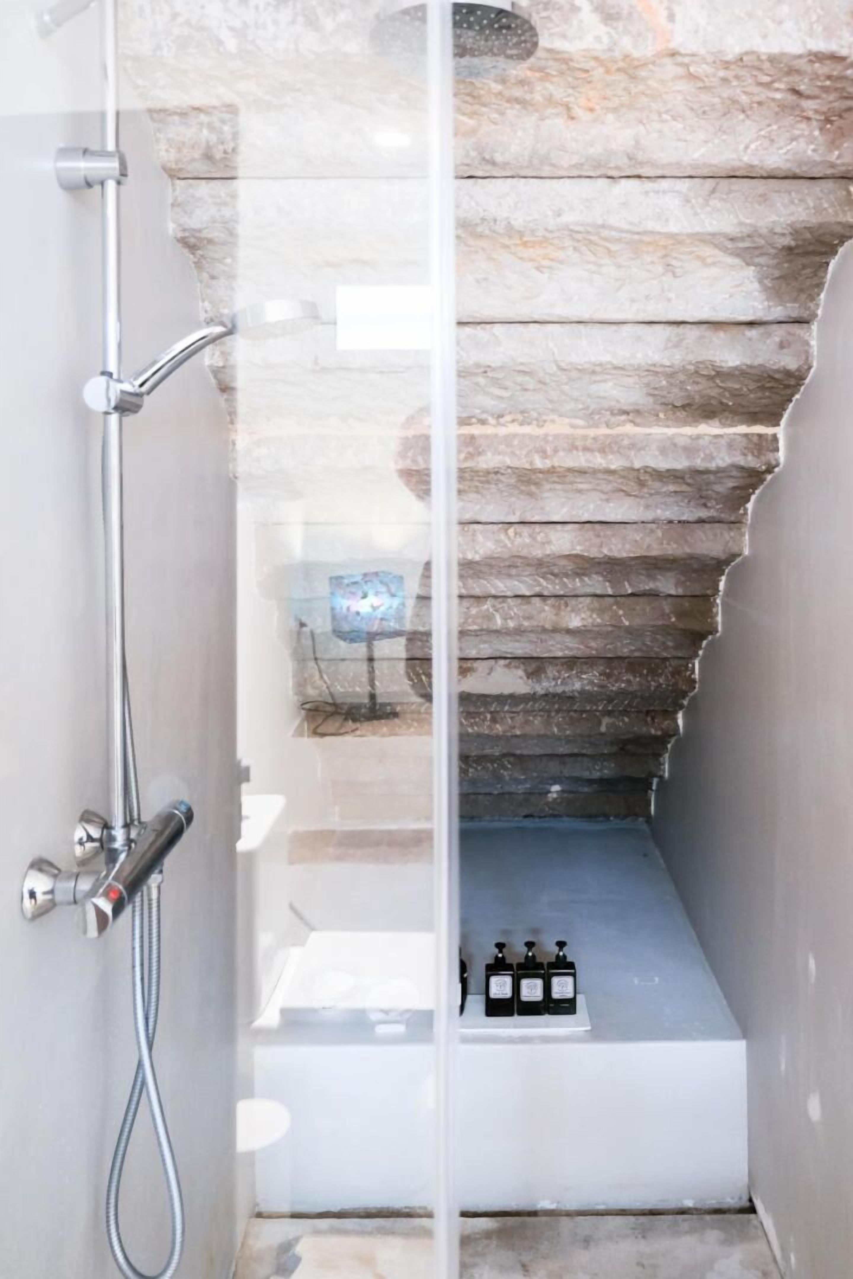 Junior-Suite, Balkon, Erdgeschoss | Dusche im Bad