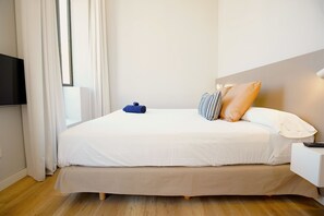 1 chambre, fer et planche à repasser, lit parapluie, Wi-Fi gratuit