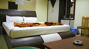 1 bedroom, free WiFi - Pleasant Room Stay near Thanjavur Junction (Thanjavur)