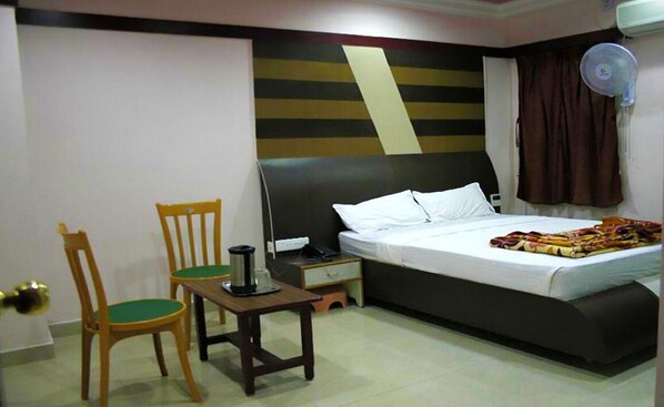 1 bedroom, free WiFi - Pleasant Room Stay near Thanjavur Junction (Thanjavur)