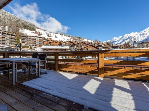 3 Bedroom Apartment in La Clusaz Village near Ski Lifts with WiFi and Parking