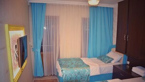 Family Apartment, 2 Bedrooms, Lake View, Lakeside | 2 bedrooms, cribs (surcharge), WiFi (free) - Uzungöl Suite (Çaykara)