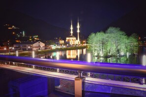 Appartement familial, 2 chambres, vue sur le lac, au bord du lac | Vue de la chambre