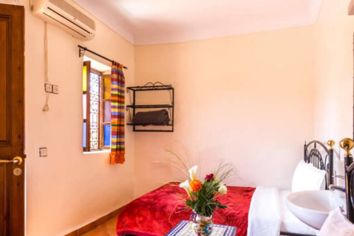 Blackout curtains, free WiFi, bed sheets