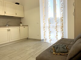 标准公寓, 1 间卧室, 露台 | 客厅 | 平板电视