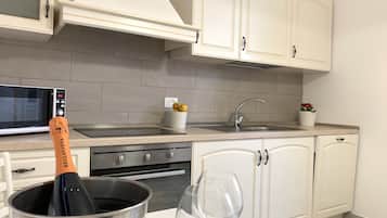Apartamento standard, 1 quarto, terraço | Cozinha privada | Chaleira elétrica