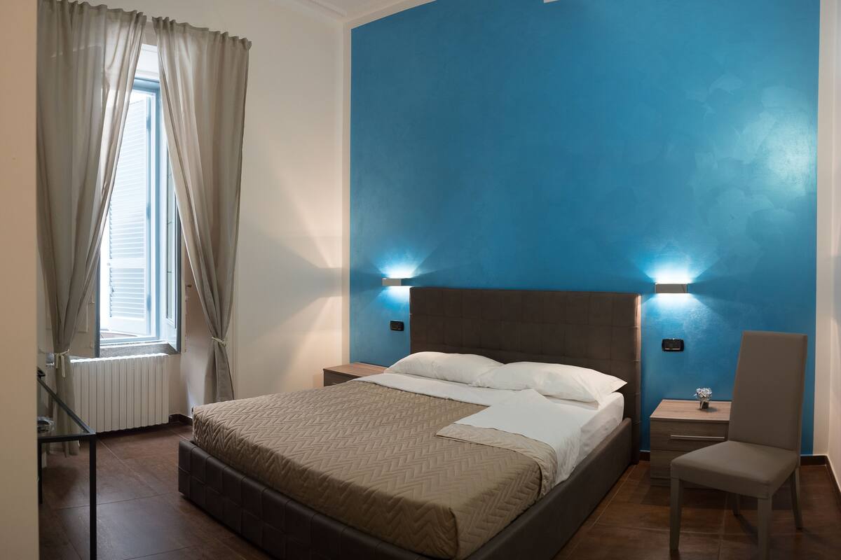 Classic Double Room, 1 Queen Bed (Blue) | Soundproofing, free WiFi, bed sheets