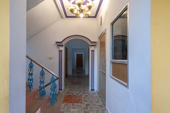 Interior - Proximity to Stay Lake/Bears Hill/Yercaud Junction (Yercaud)