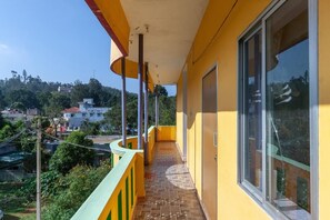 Property grounds - Proximity to Stay Lake/Bears Hill/Yercaud Junction (Yercaud)