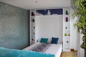 2 chambres, fer et planche à repasser, Wi-Fi gratuit, draps fournis